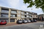 private garagebox op het gelijkvloers van een recent gebouwde residentie gelegen op de vernieuwde markt van Wenduine.
De garage is in perfect staat van onderhoud. Afmetingen: 5,00m x 2,90m (22/033)